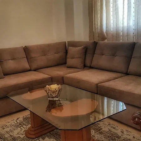 Nefeli, Kompleks wypoczynkowy